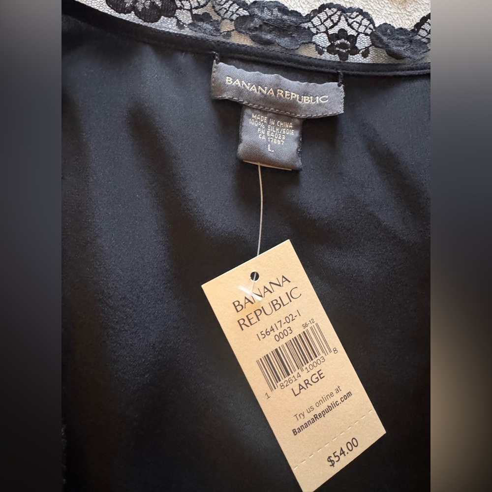 NWT BANANA REPUBLIC 100% SILK BLACK LACE-TRIMMED WRAP TOP SIZE LARGE - Picture 7 of 7